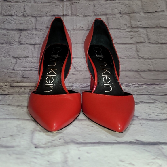 Calvin Klein Women's Red Pump 👠 - Picture 4 of 8